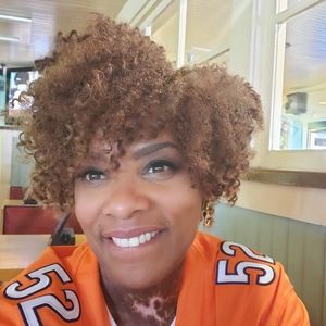 Meet your Posher, Tracy